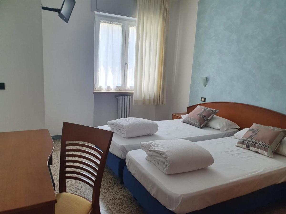 Hotel 2 Palme Torri del Benaco Kültér fotó