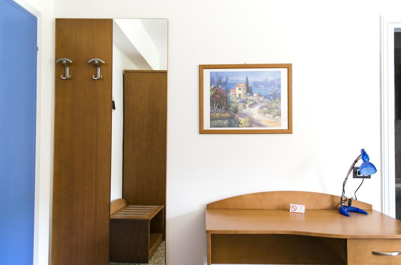 Hotel 2 Palme Torri del Benaco Kültér fotó